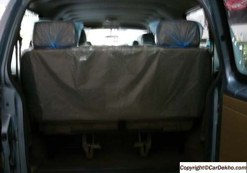 Chevrolet Tavera Neo LS B3 - 7(C) seats BSIII - Trunk Open Interior Photo